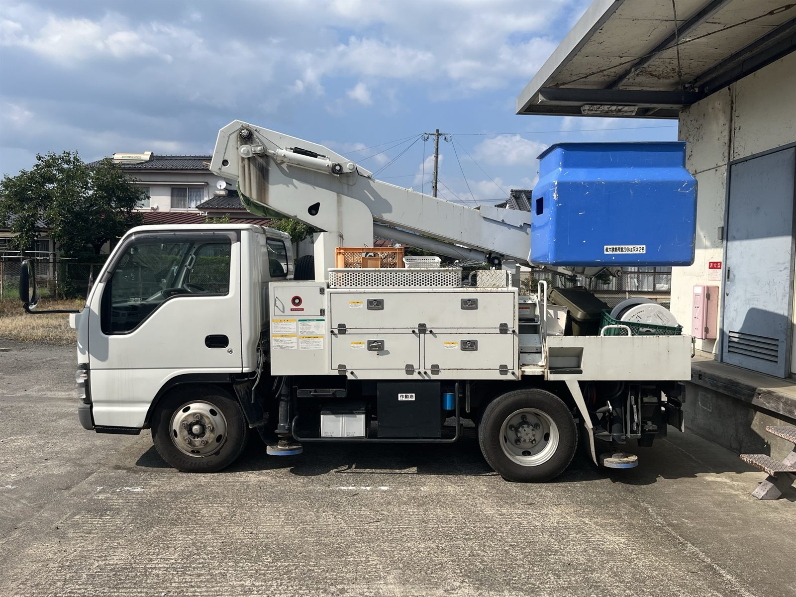 高所作業車